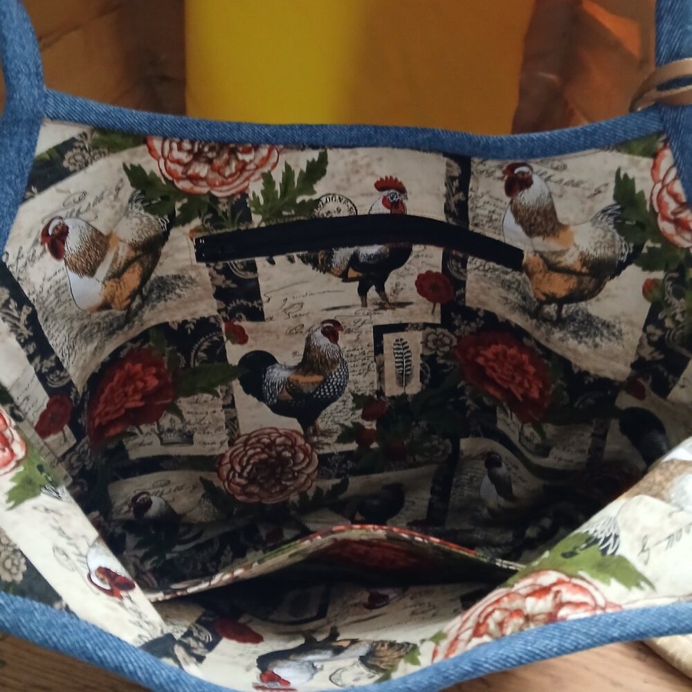 DENIM BAGS WITH CHICKEN PRINTED LINING - Picture 3 of 3